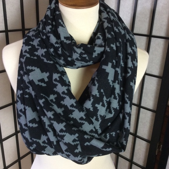 Black & Gray Infinity Scarf Hidden Zipper Pocket! - Picture 3 of 7